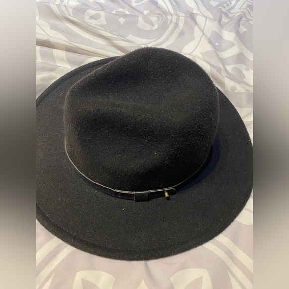 4/20$ H&M stylish hat - Picture 1 of 3